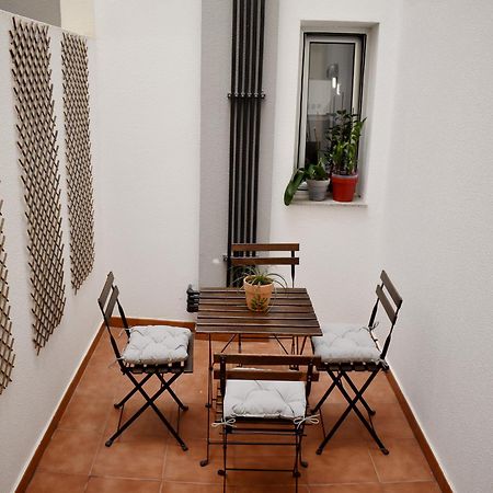 Apartment With A Patio In Las Canteras Las Palmas de Gran Canaria Exterior photo